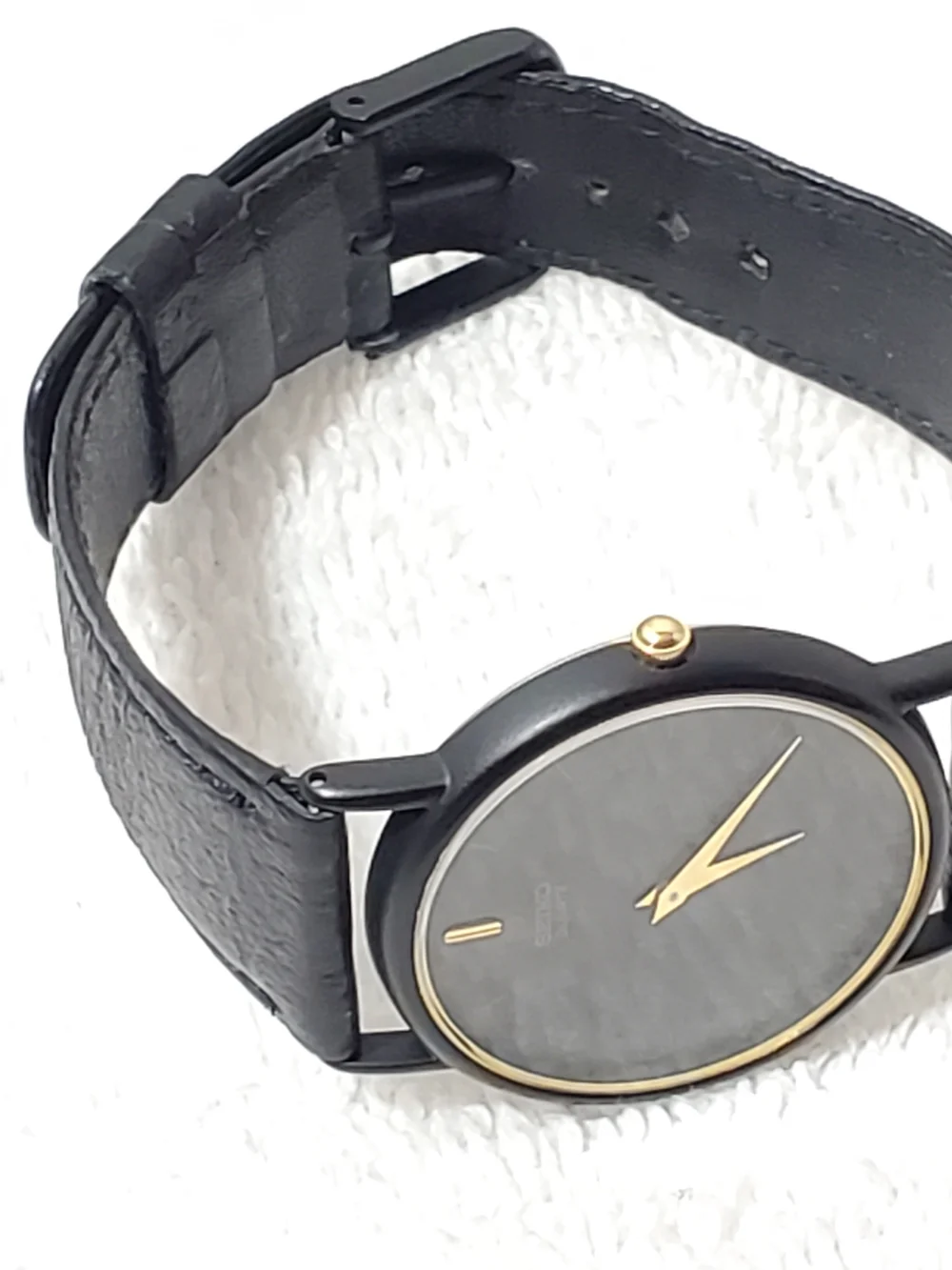 Vintage Seiko Women's Quartz Watch Black Dial Gold Tone Leather Band One Jewel